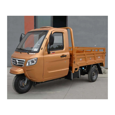 Geschlossenes Benzinfrachtdreirad mit einem Bremsgewicht von 500 kg oder mehr und einem 1000 Watt starken Motor