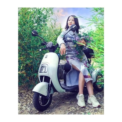 Vorder/Hinter 3.00-8 Vakuumreifen Elektrische 3-Rad-Scooter für Mädchen
