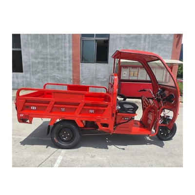 1980 mm Radstand Elektro-Dreifahrrad mit geschlossener Kabine und 6 Leaf Spring Heckfederung