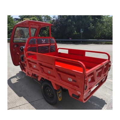 1980 mm Radstand Elektro-Dreifahrrad mit geschlossener Kabine und 6 Leaf Spring Heckfederung